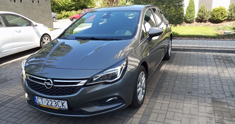 Opel Astra cena 42500 przebieg: 158000, rok produkcji 2018 z Toruń małe 29